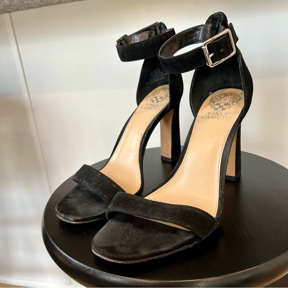 Vince Camuto ankle strap heels - Picture 2 of 8